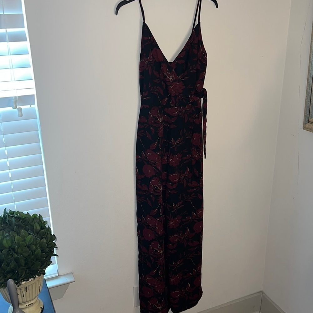 All in Favor crossed front V- neck cleavage tie front‎ back zipper jumpsuit Sz S - Picture 2 of 5